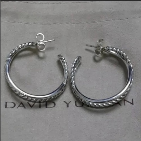 🍀David Yurman Crossover Earrings💚 - Picture 3 of 5